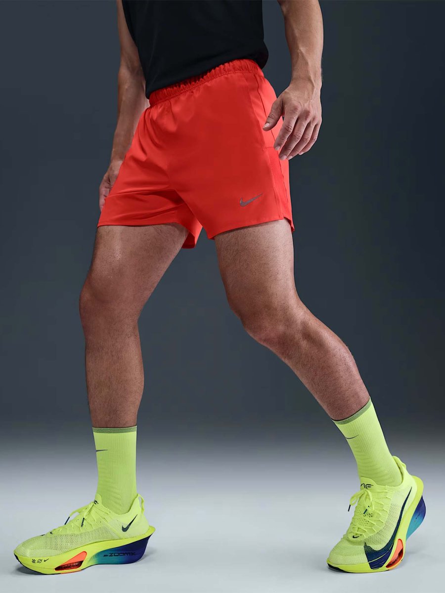 SHORT RUNNING STRIDE DRI-FIT NIKE DA UOMO CORALLO