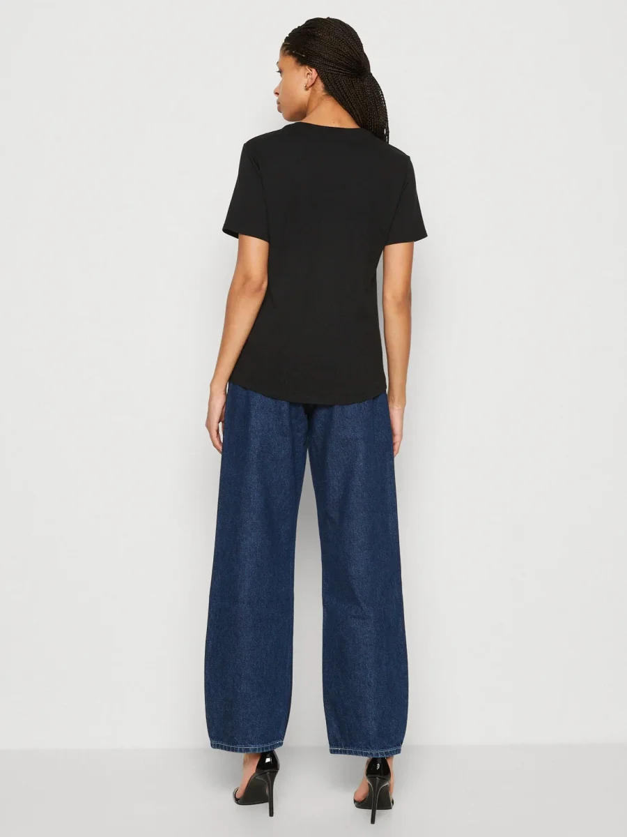 T-SHIRT GIROCOLLO NIKE DA RAGAZZA NERO - immagine 4