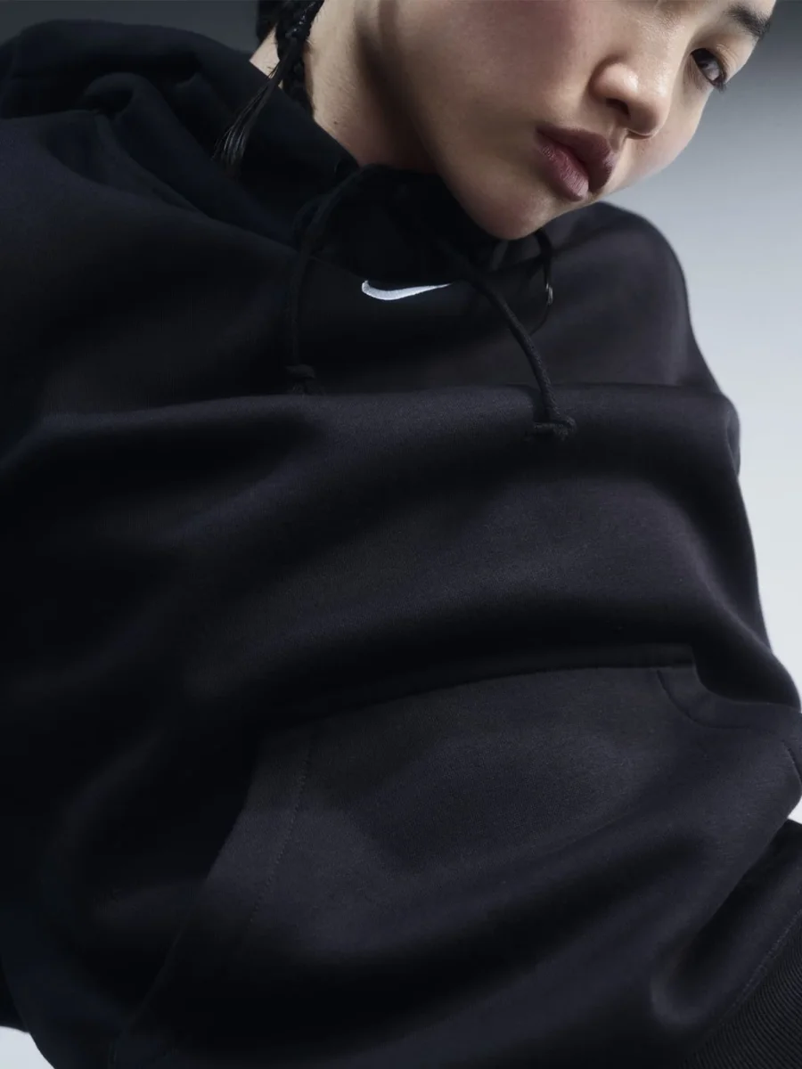 FELPA CON CAPPUCCIO NIKE DA DONNA nero - immagine 4