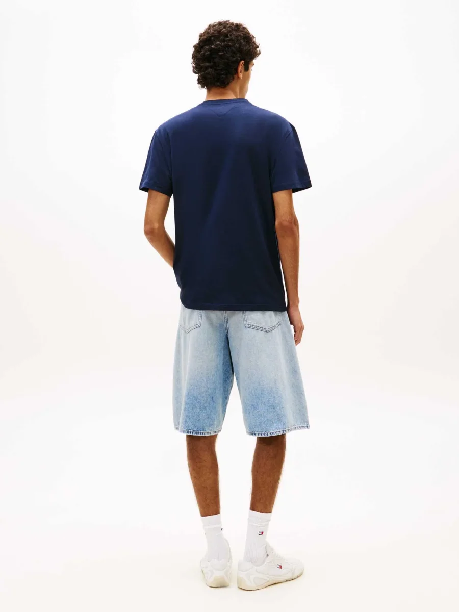 T-SHIRT BLU-CELESTE TOMMY JEANS CON LOGO LINEARE DA UOMO - immagine 4