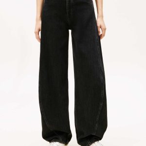 Jeans bootcut unisex Tommy Hilfiger in tessuto sostenibile