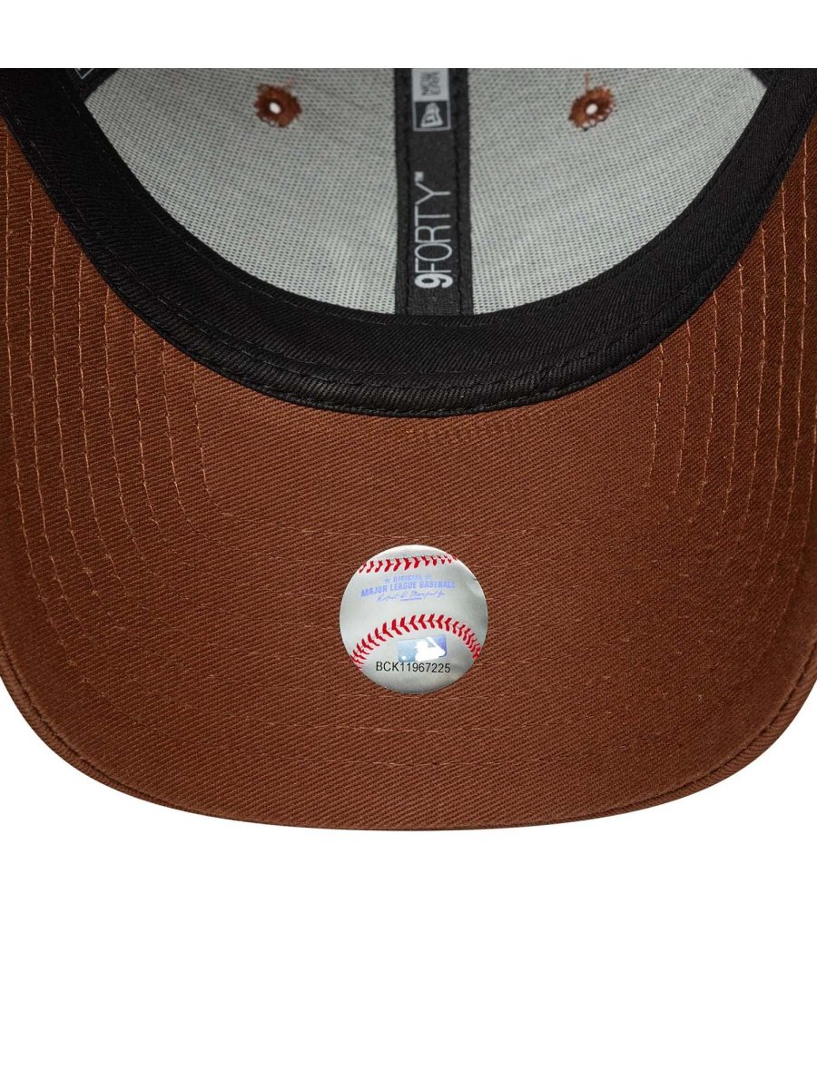 CAPPELLO 940 MLB ESSENTIALS LEAGUE NEW ERA UNISEX MARRONE - immagine 6