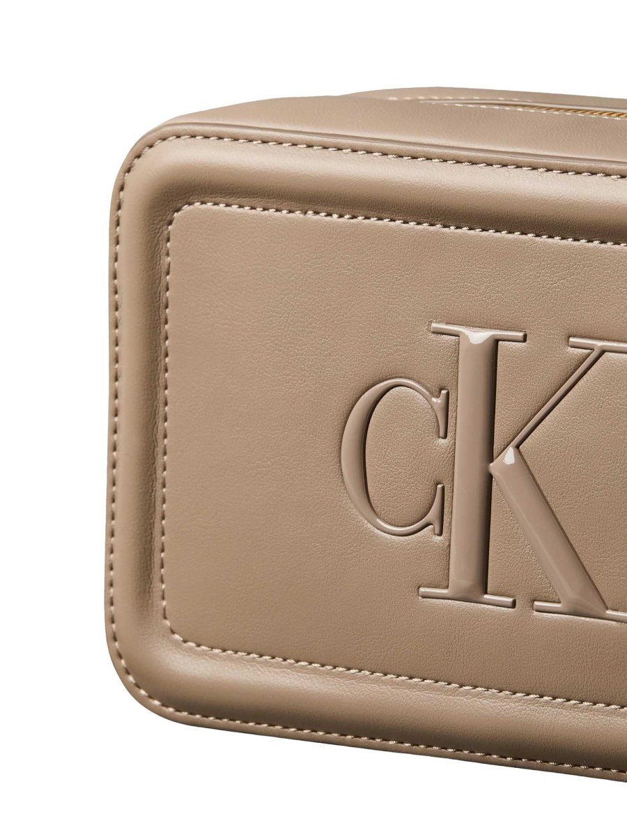 BORSA NERA CALVIN KLEIN BOLD CAMERA BAG DA DONNA - immagine 5