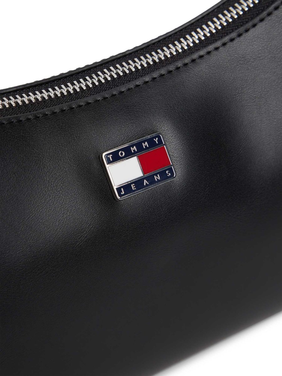 BORSA NERA TOMMY JEANS CON CHARM DA DONNA - immagine 6