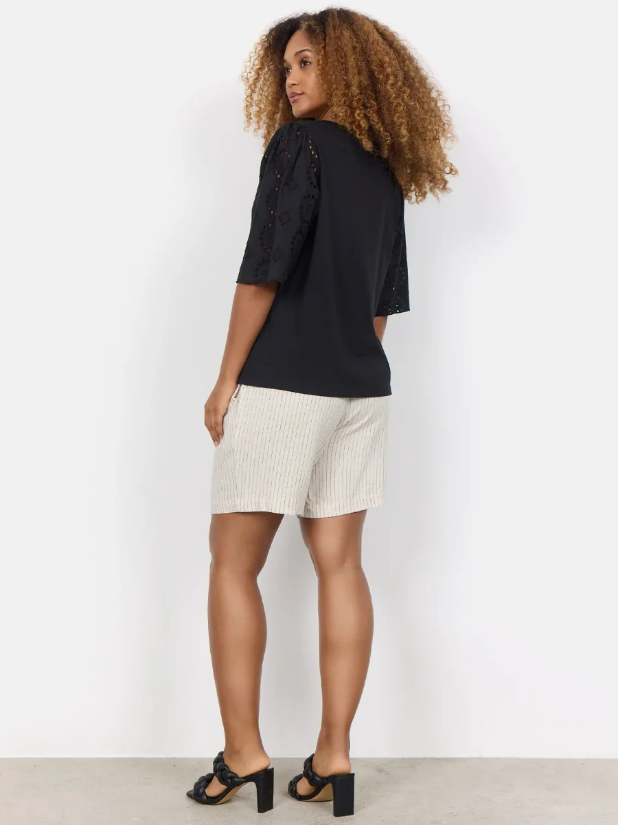 T-SHIRT NERA SOYA CONCEPT CON RICAMI DA DONNA - immagine 4