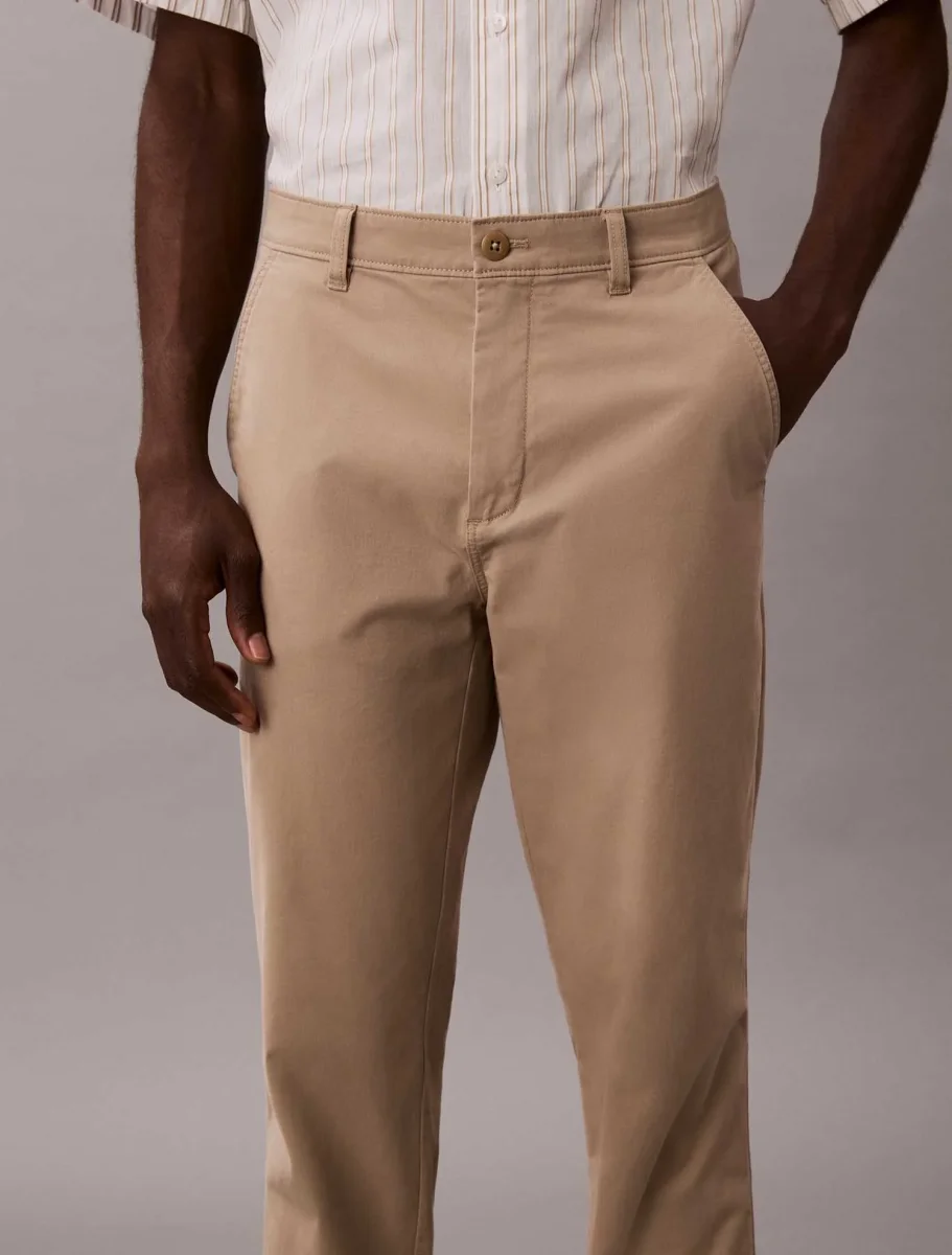 PANTALONE BEIGE CALVIN KLEIN SLIM CHINO DA UOMO - immagine 4