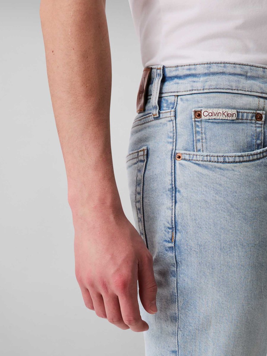 JEANS SLIM MARBLED CALVIN KLEIN DA UOMO LIGHT DENIM - immagine 5