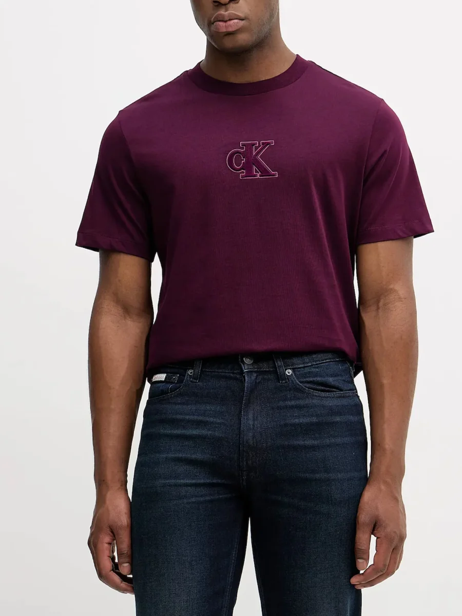 T-SHIRT CON LOGO 3D CALVIN KLEIN JEANS DA UOMO VIOLA - immagine 2