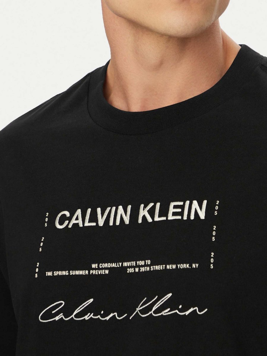 T-SHIRT NERO CALVIN KLEIN JEANS CON GRAFICA DA UOMO - immagine 3
