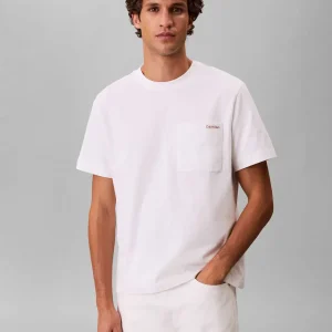T-SHIRT BIANCA CALVIN KLEIN JEANS CON TASCA LOGATA DA UOMO