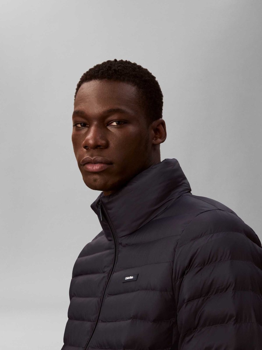 GIUBBINO NERO CALVIN KLEIN IMBOTTITO LEGGERO DA UOMO - immagine 3