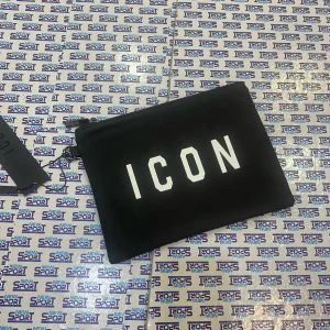 POCHETTE CON FINITURA ICON