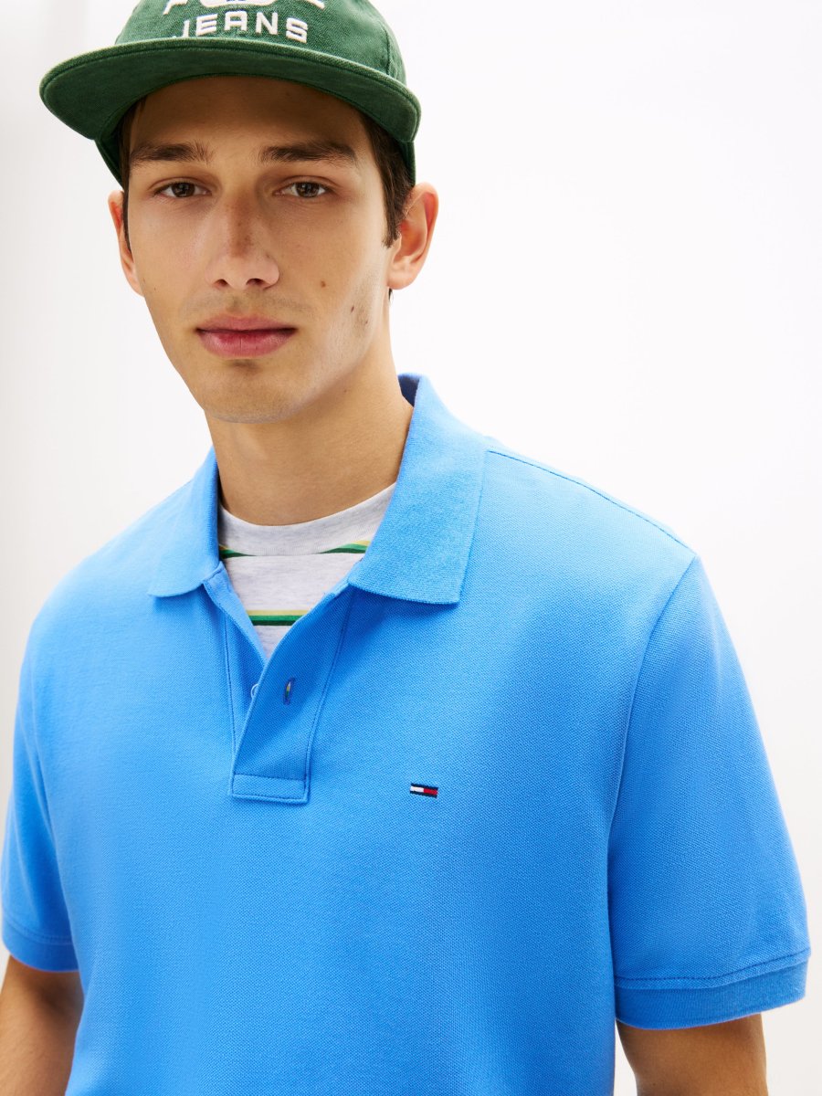 POLO REGULAR CELESTE TOMMY JEANS CON LOGO DA UOMO - immagine 5