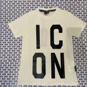 T-SHIRT ICON DONNA